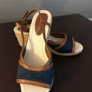 St. John's Bay Women's Brown Blue Strappy Sandal